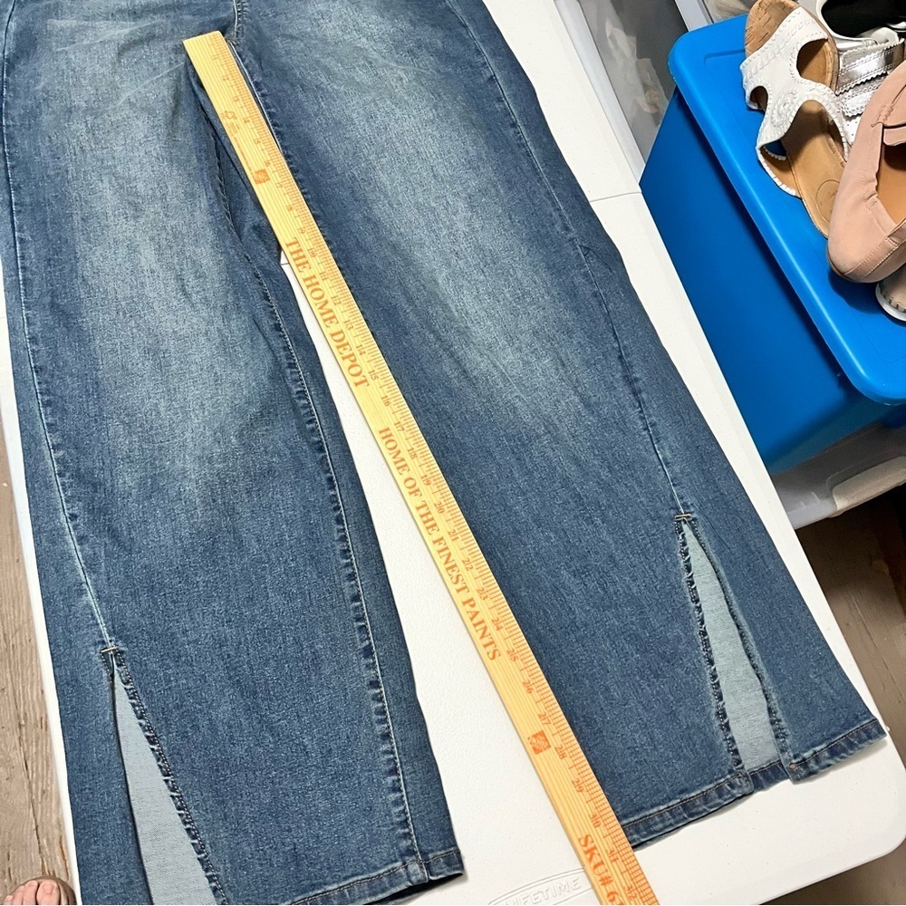 Arula Slit Leg Jeans Straight Leg Medium Wash Split Size 10 Z - Picture 5 of 9